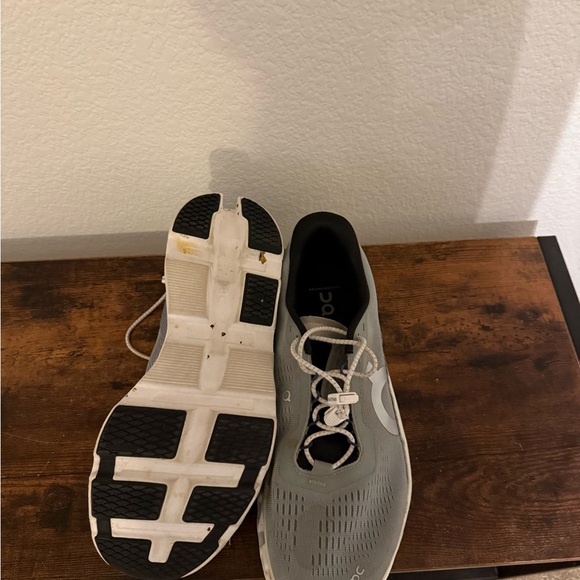 GUC On Running Cloudmonster 2 size 11 - Picture 3 of 4